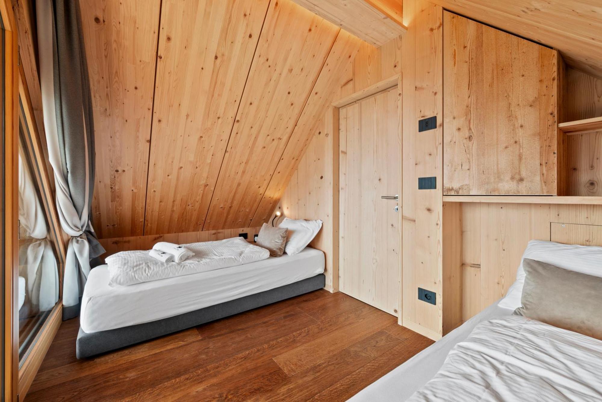 New Opening "Sissi Chalets" - Unique Luxury Hideaway With Mountain View & Sauna Mendola Luaran gambar